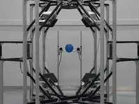 空中超音波フェーズドアレイのセンサ・フィードバック駆動による軽量物体の3次元位置制御